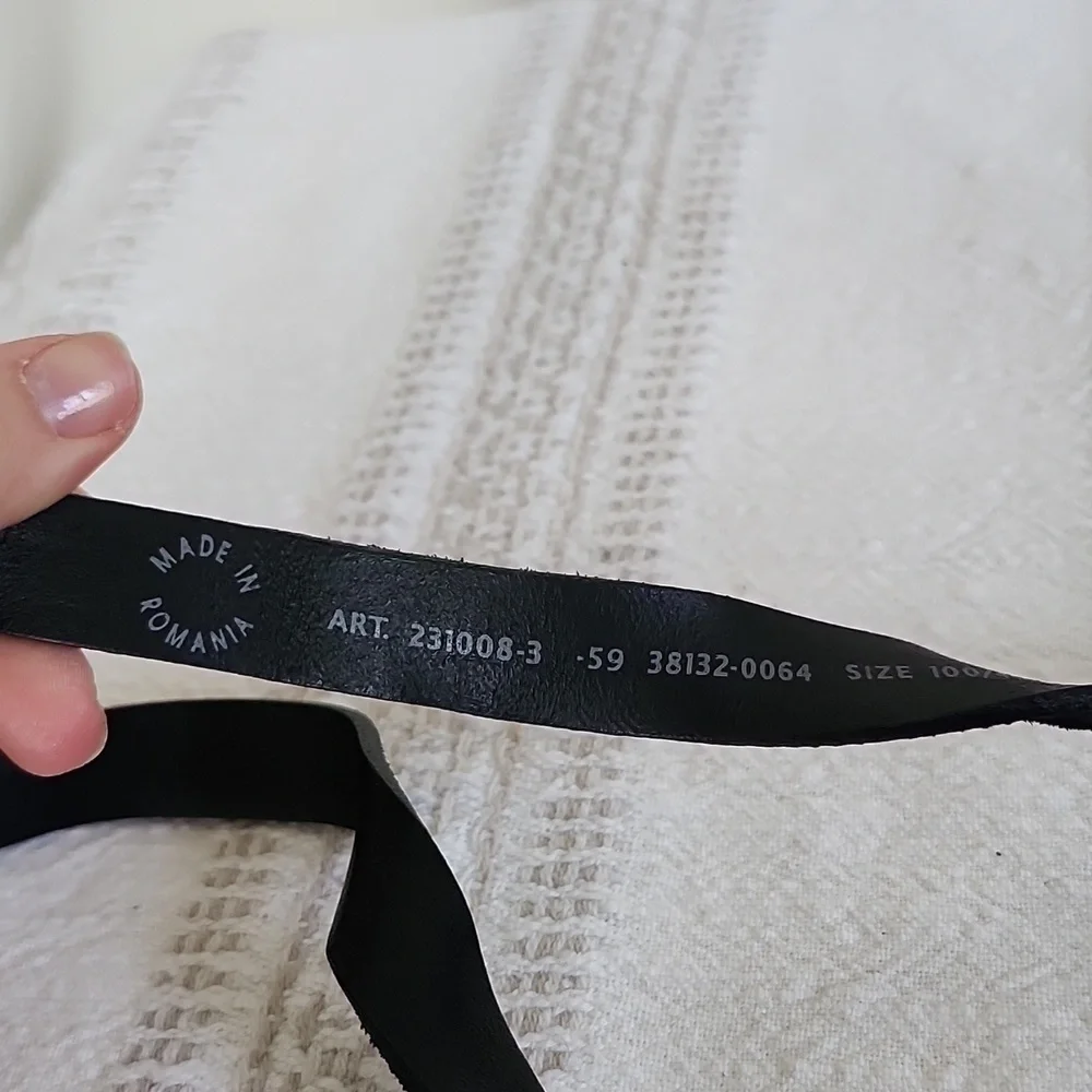 Levis double buckle genuine leather black belt, steer floral silver metal buckle
